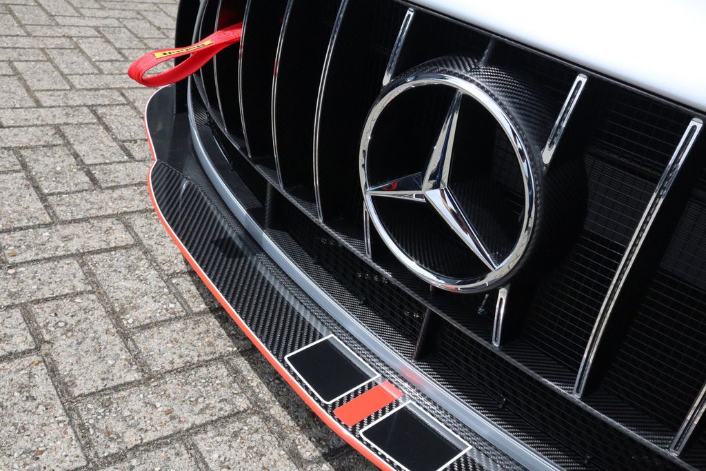 Mercedes-Benz AMG GT 2025