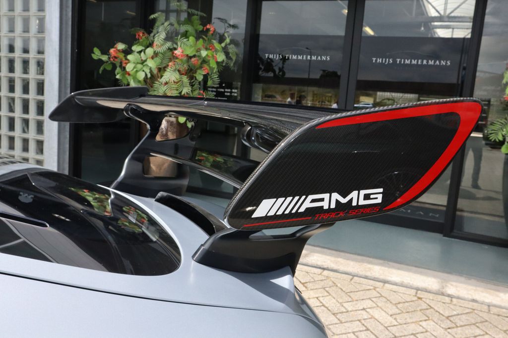 Mercedes-Benz AMG GT 2025