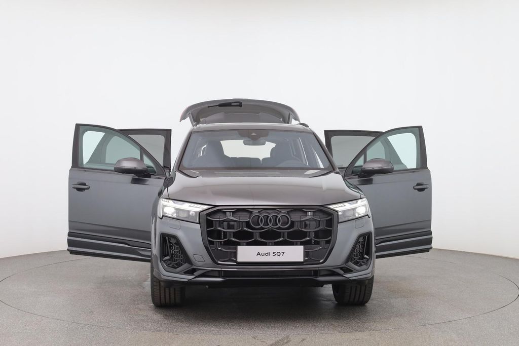 Audi SQ7 2025