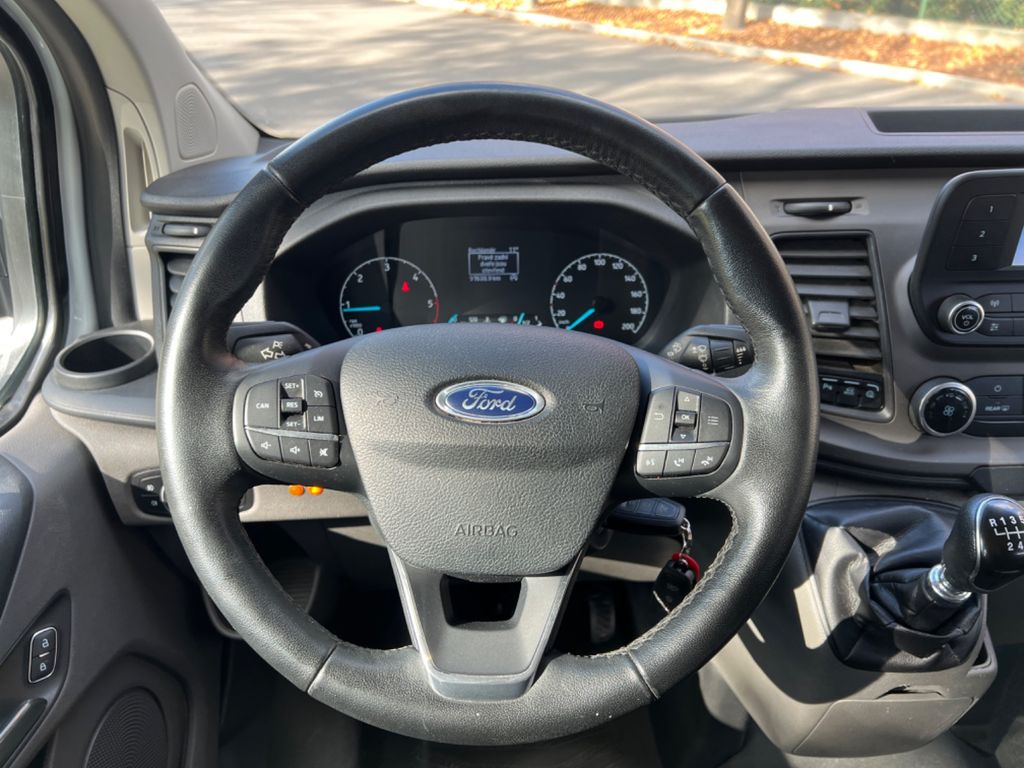 Ford Tourneo Custom 2021
