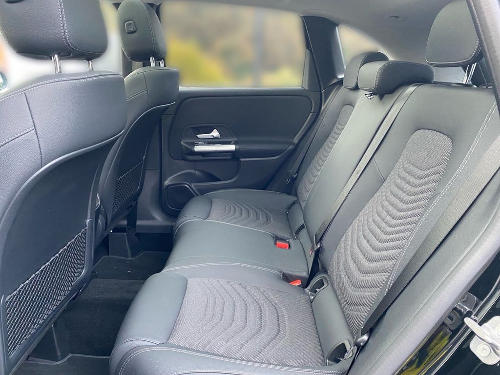 Mercedes-Benz B 250 2024