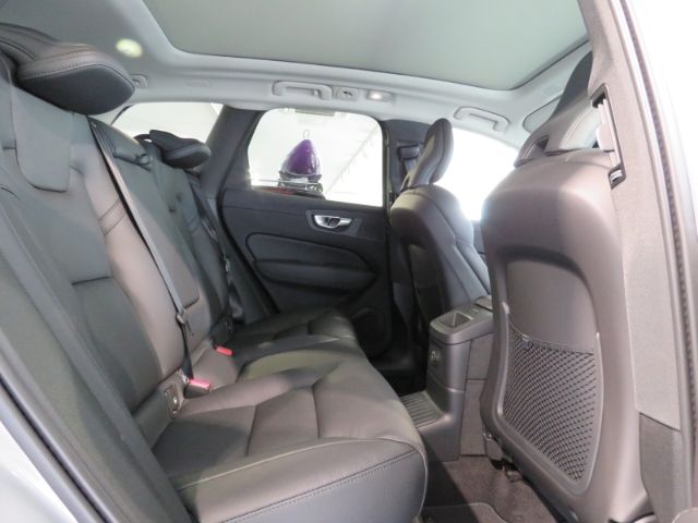 Volvo XC60 2025