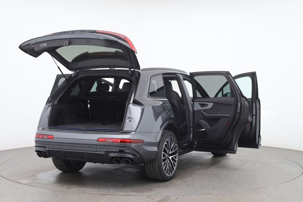 Audi SQ7 2025