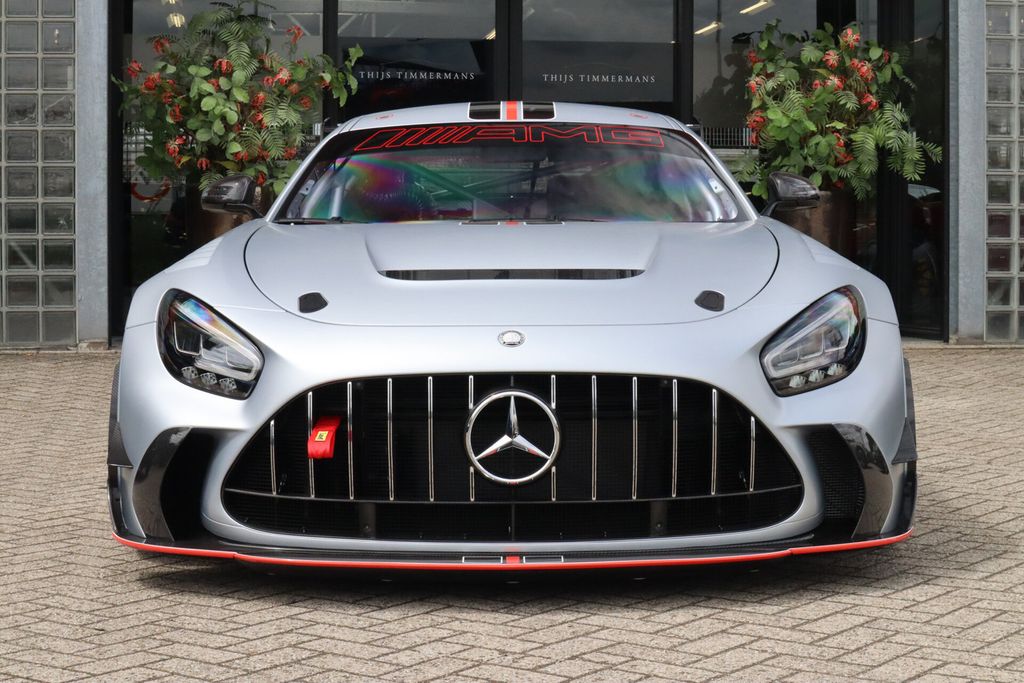 Mercedes-Benz AMG GT 2025