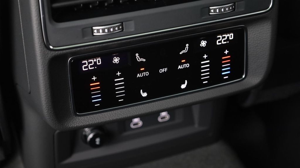 Audi SQ7 2025