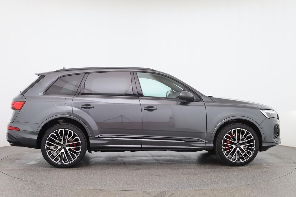 Audi SQ7 2025