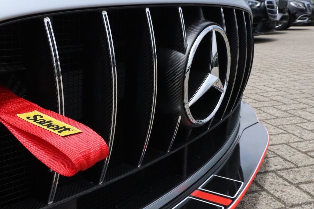 Mercedes-Benz AMG GT 2025