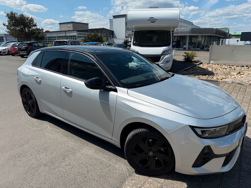 Opel Astra 2024