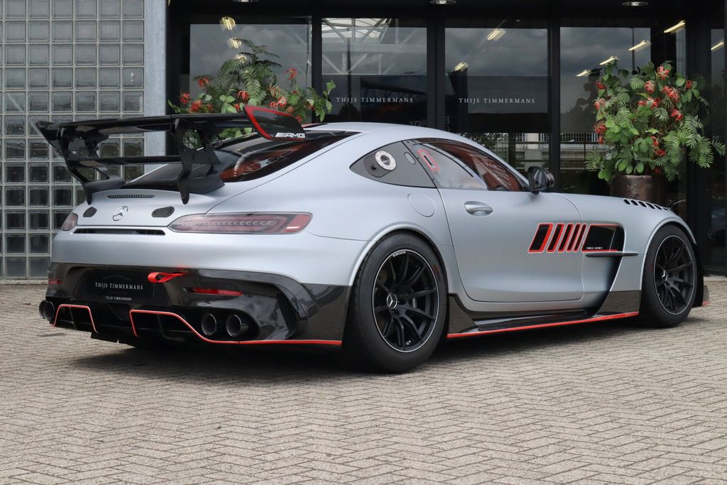 Mercedes-Benz AMG GT 2025