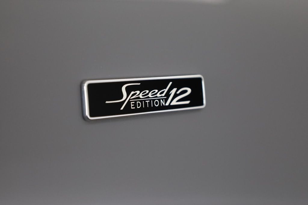 Bentley Continental GTC 2024