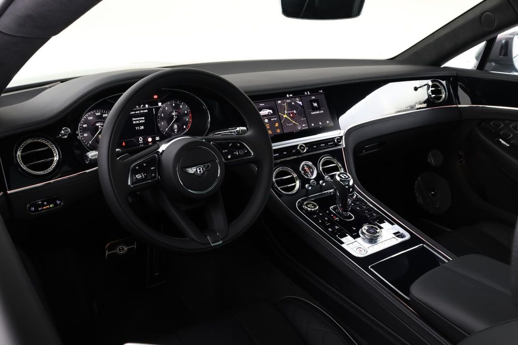 Bentley Continental GTC 2024