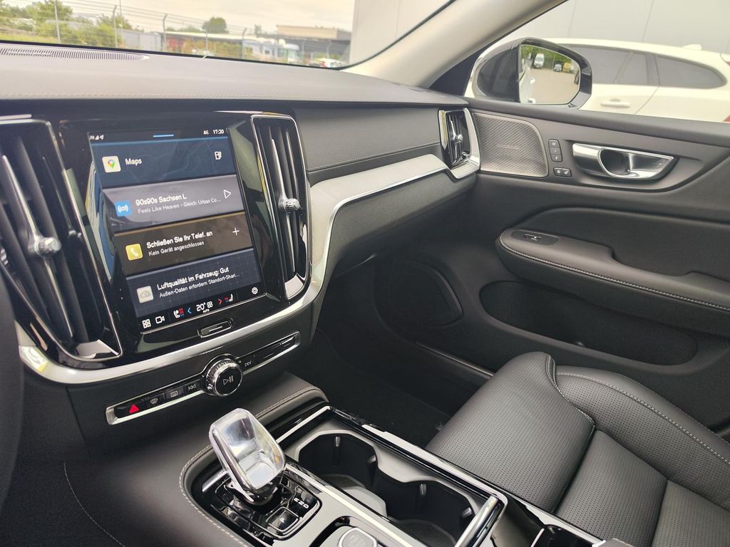 Volvo V60 2024