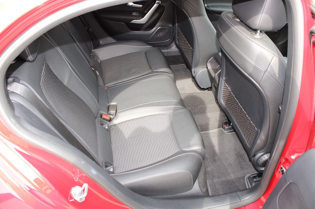 Mercedes-Benz A 220 2021