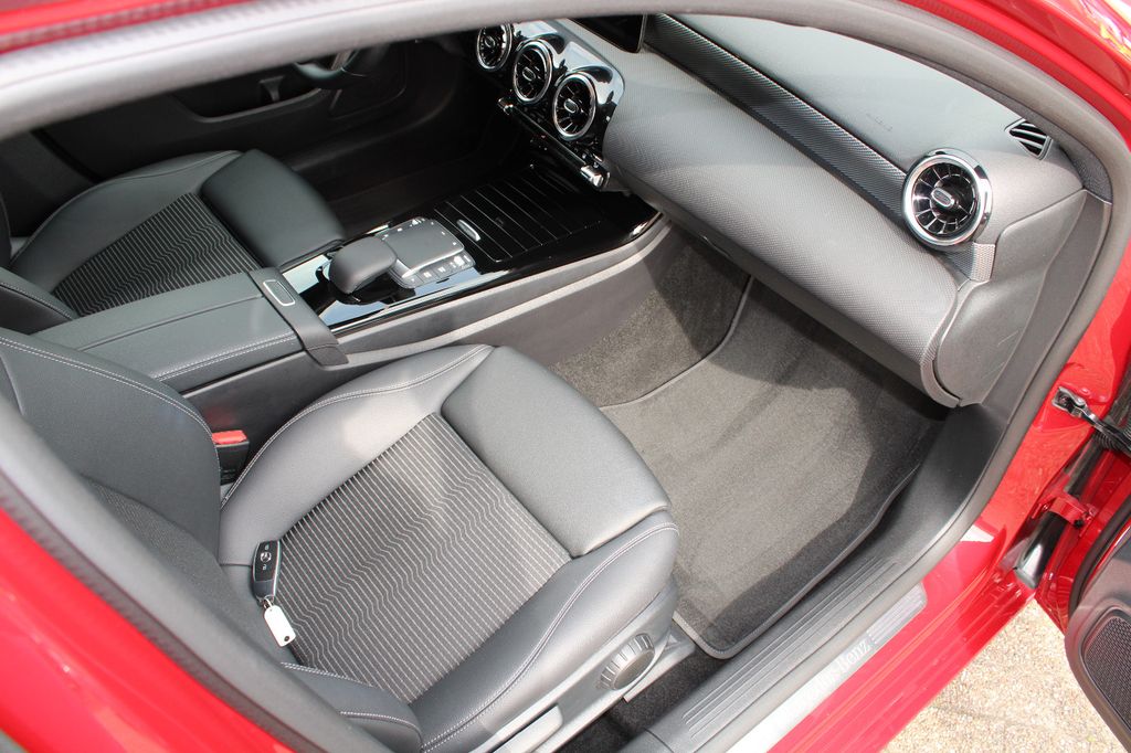 Mercedes-Benz A 220 2021