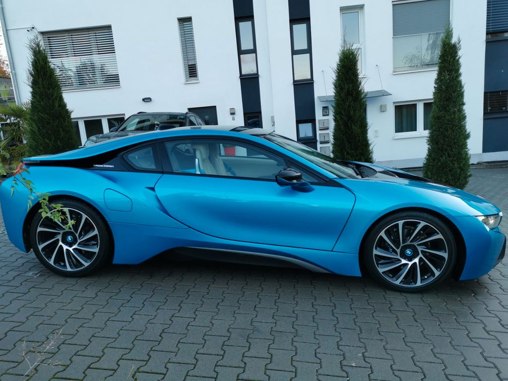 BMW i8 2017