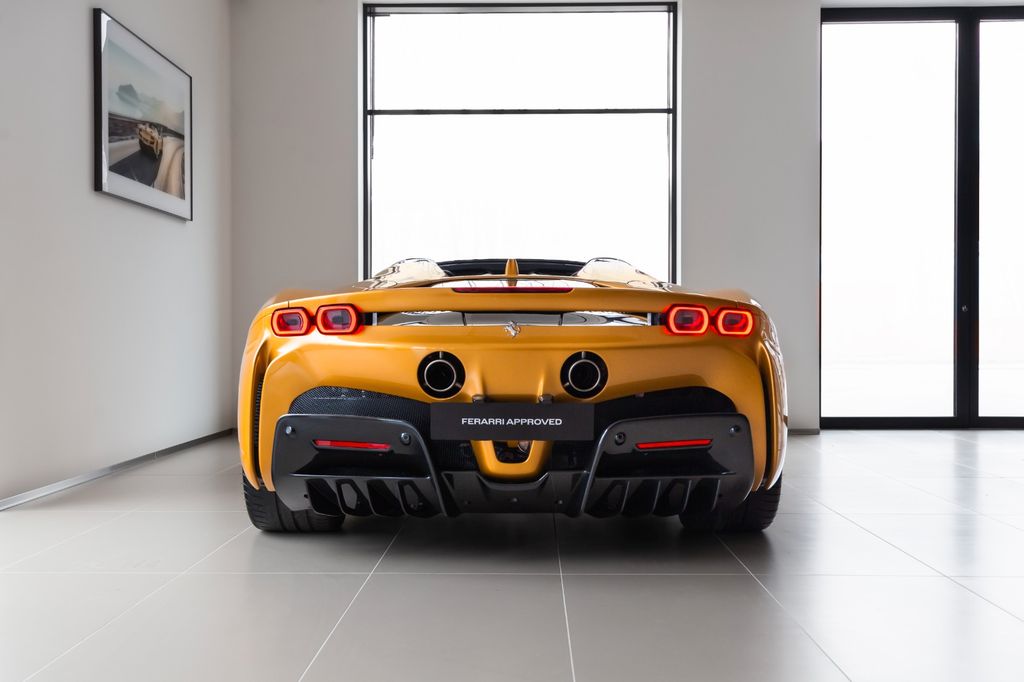 Ferrari SF90 2024