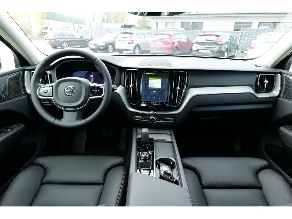 Volvo XC60 2025