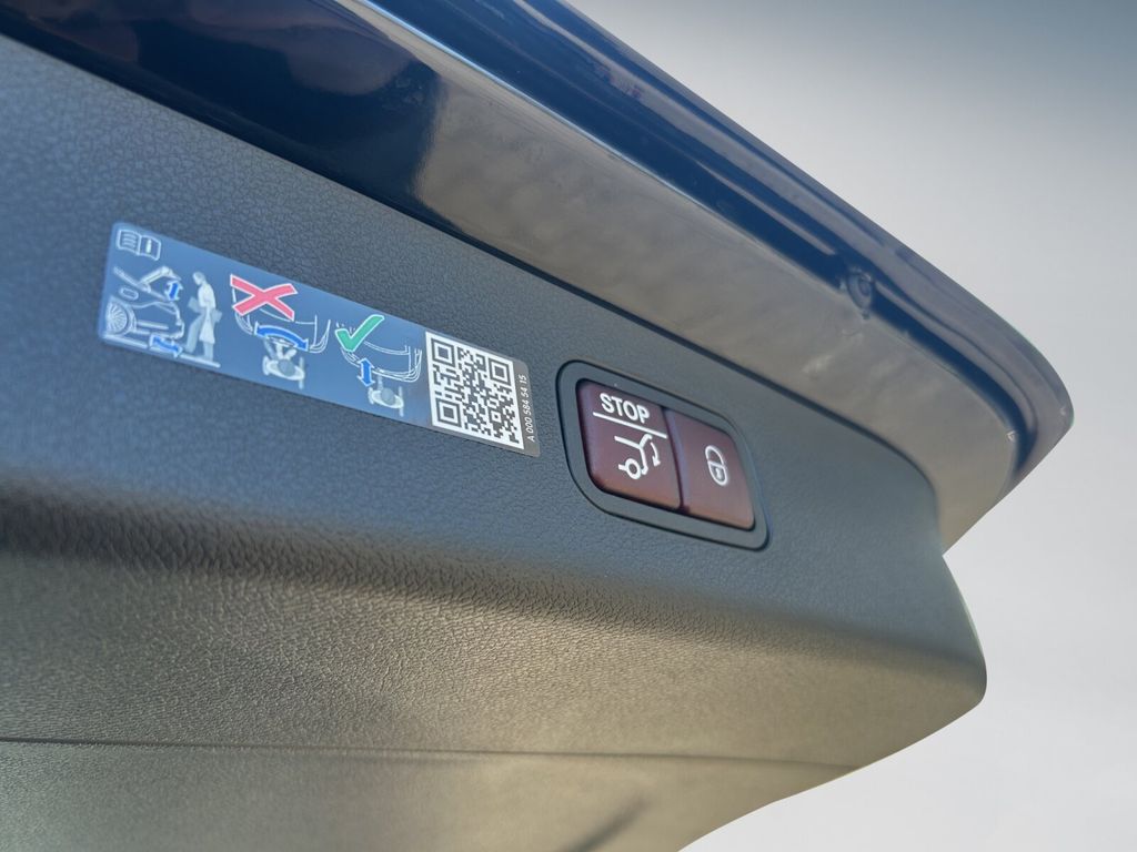 Mercedes-Benz E 300 2025