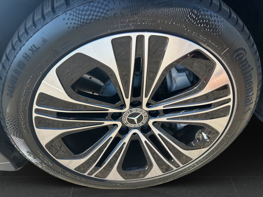 Mercedes-Benz E 300 2025