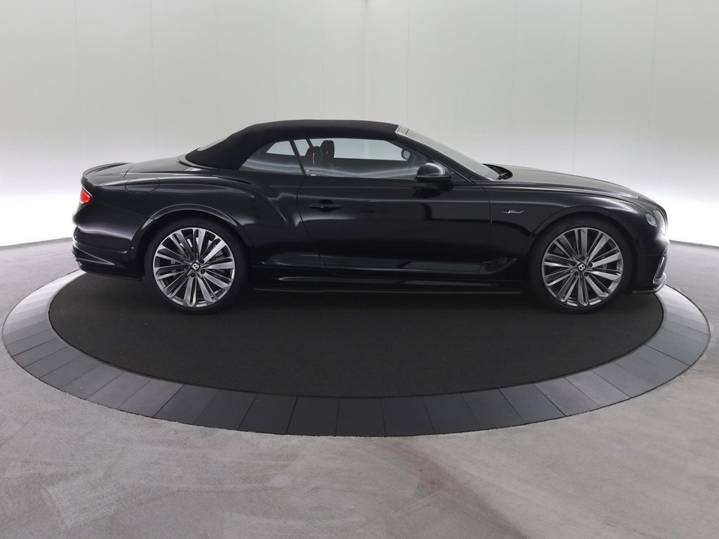 Bentley Continental GTC 2024