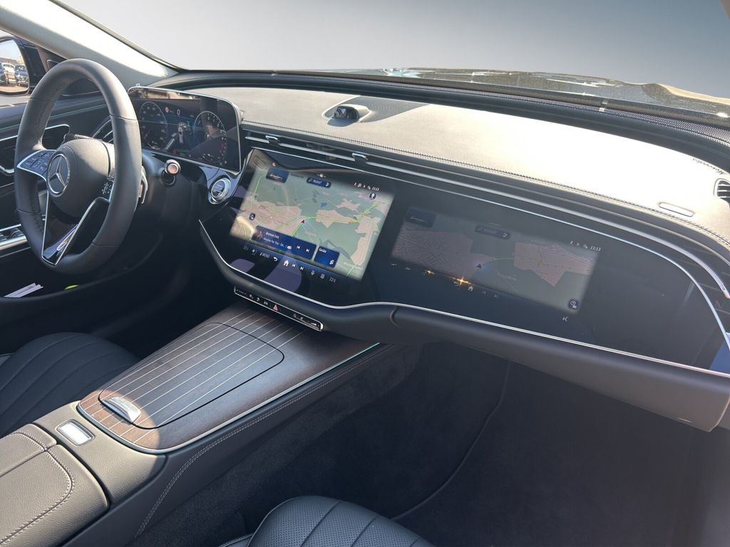 Mercedes-Benz E 300 2025