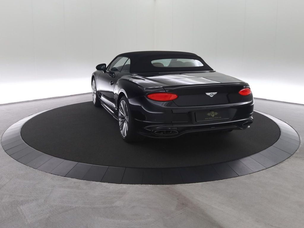 Bentley Continental GTC 2024