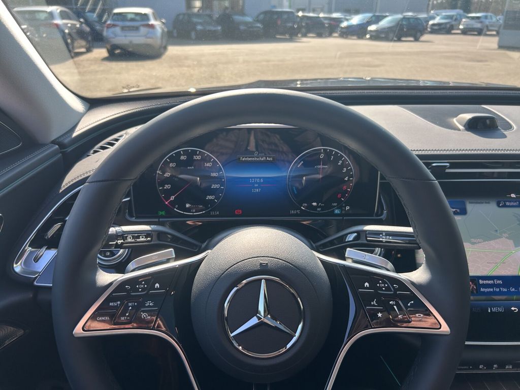 Mercedes-Benz E 300 2025