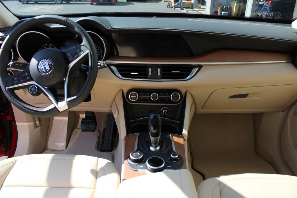 Alfa Romeo Stelvio 2019