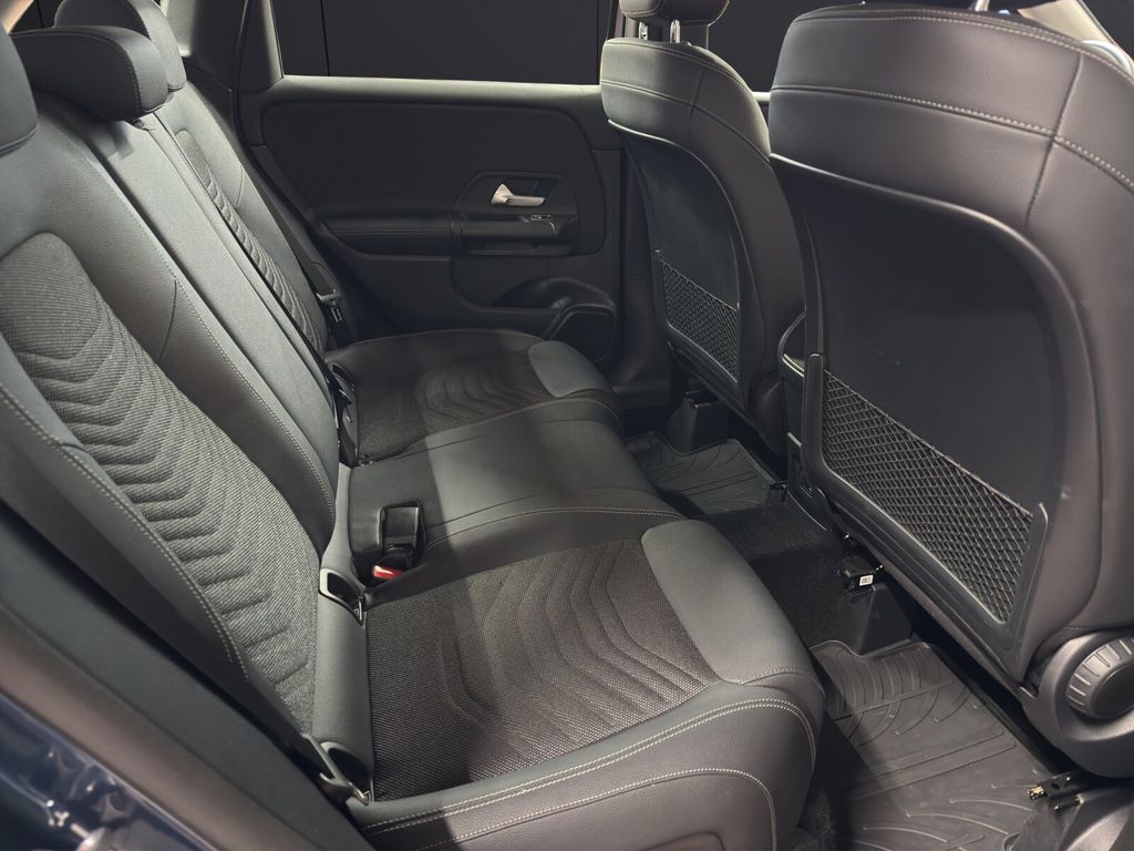Mercedes-Benz B 220 2021