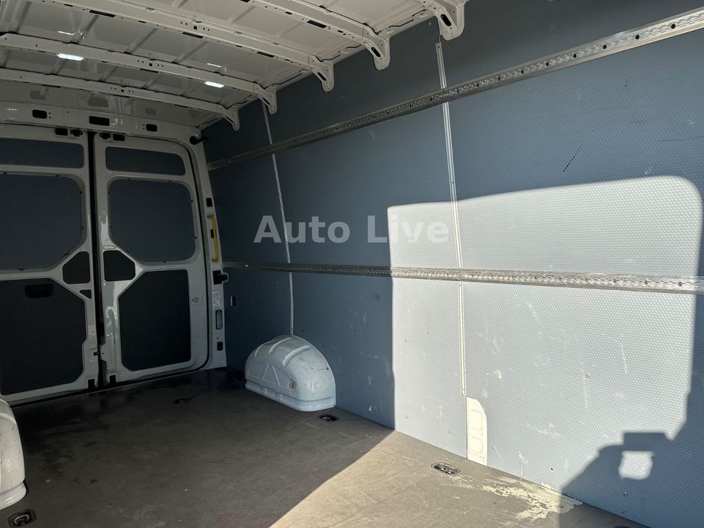 Volkswagen Crafter 2023