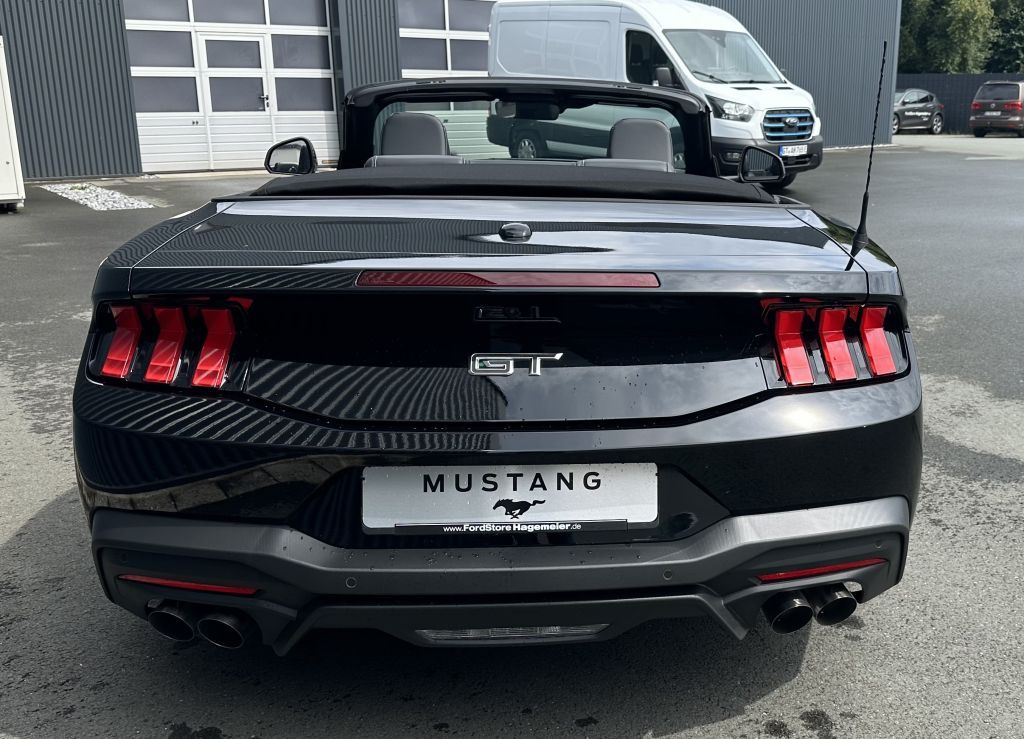 Ford Mustang 2025