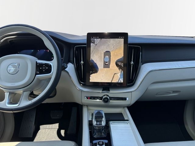 Volvo XC60 2025