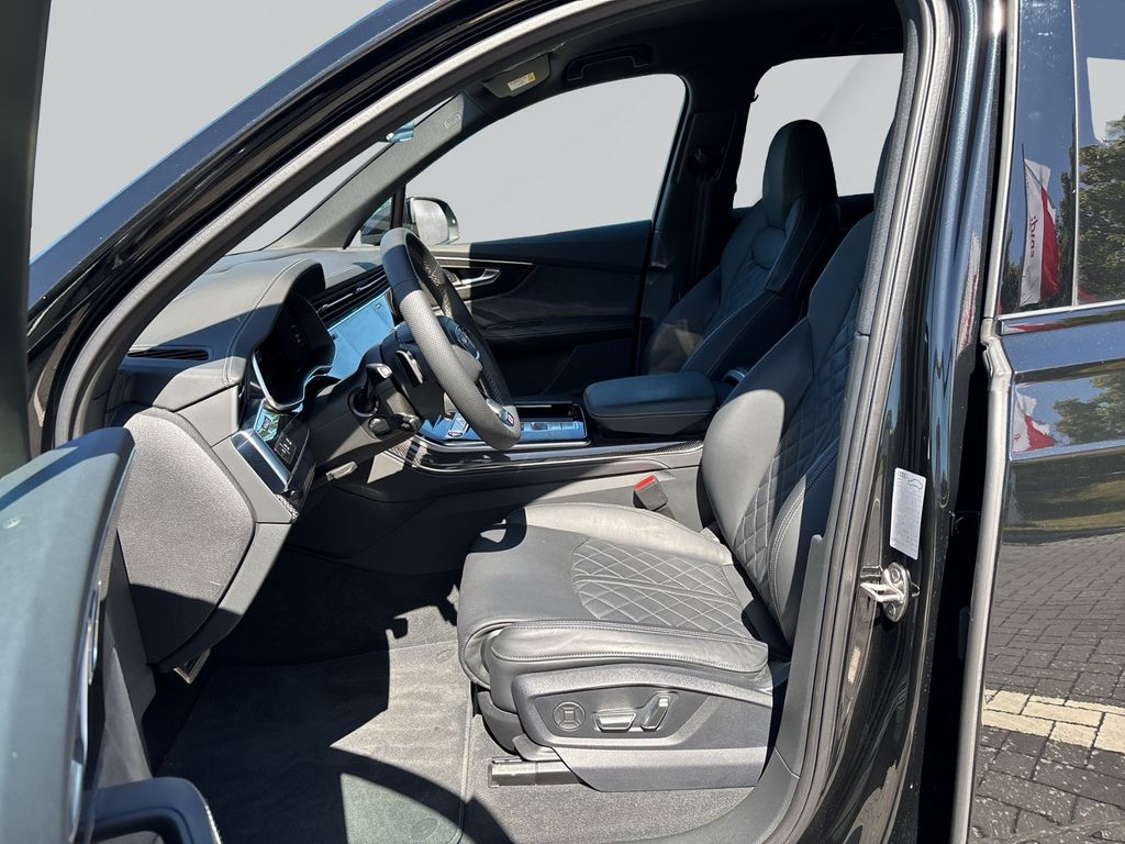 Audi SQ7 2025