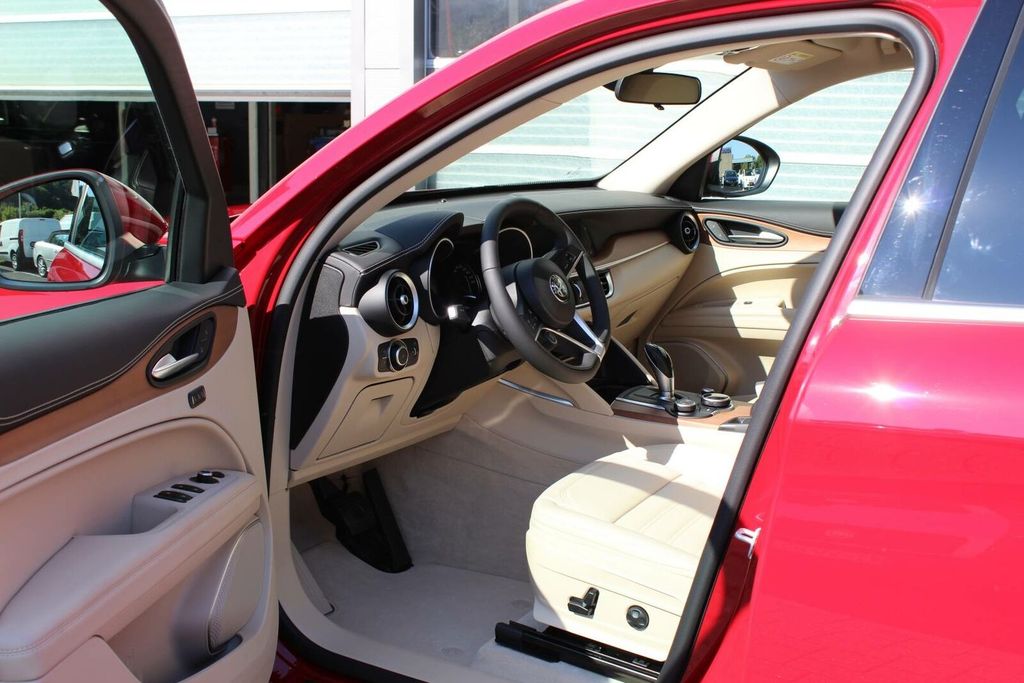 Alfa Romeo Stelvio 2019