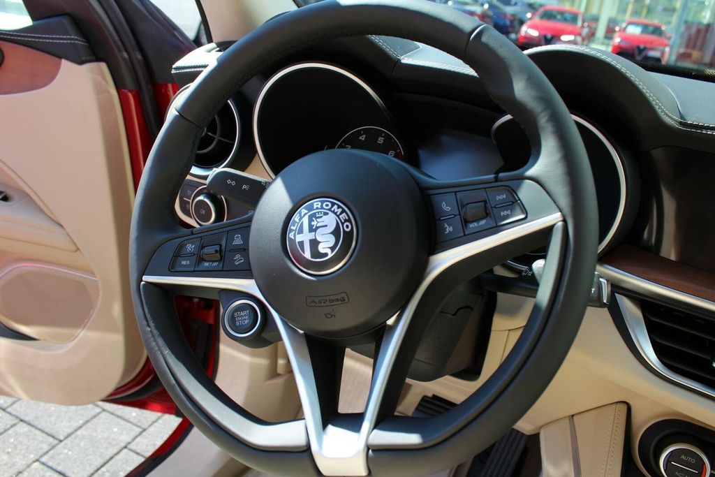 Alfa Romeo Stelvio 2019