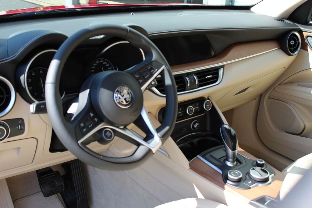 Alfa Romeo Stelvio 2019