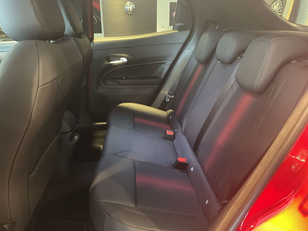 Alfa Romeo Junior 2025