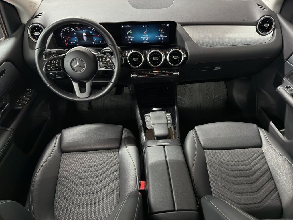 Mercedes-Benz B 220 2021