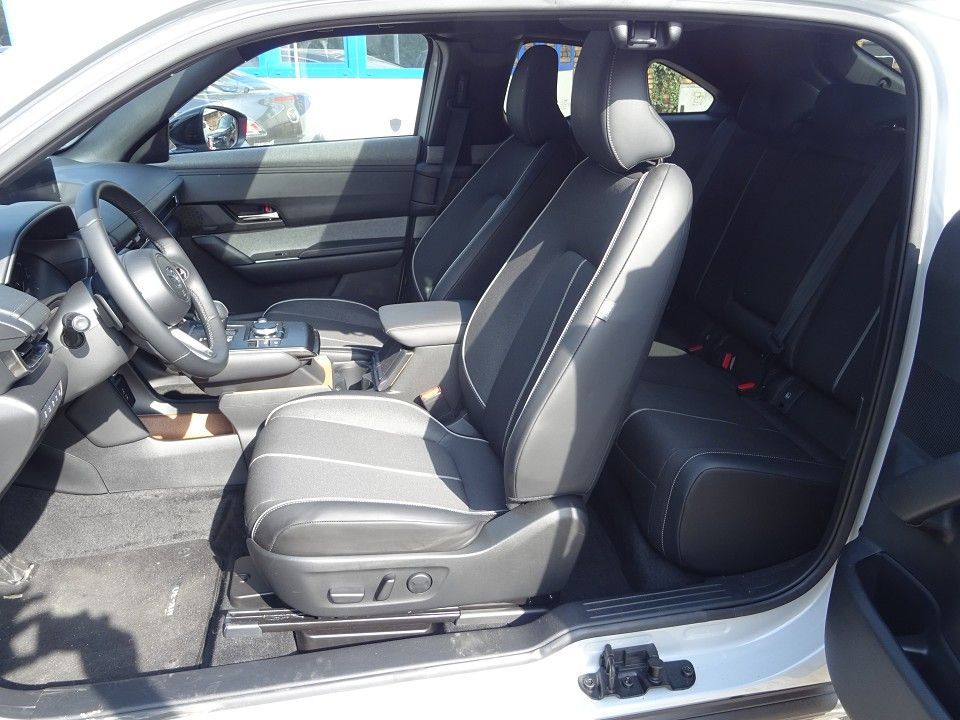 Mazda MX-30 2023