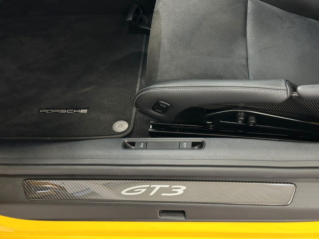 Porsche 992 2023