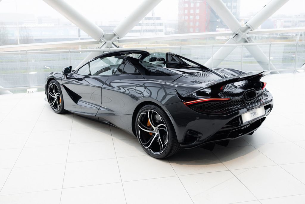 McLaren 750S