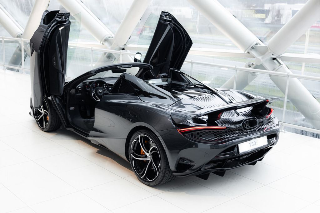 McLaren 750S
