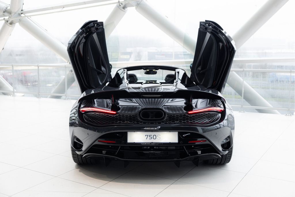 McLaren 750S