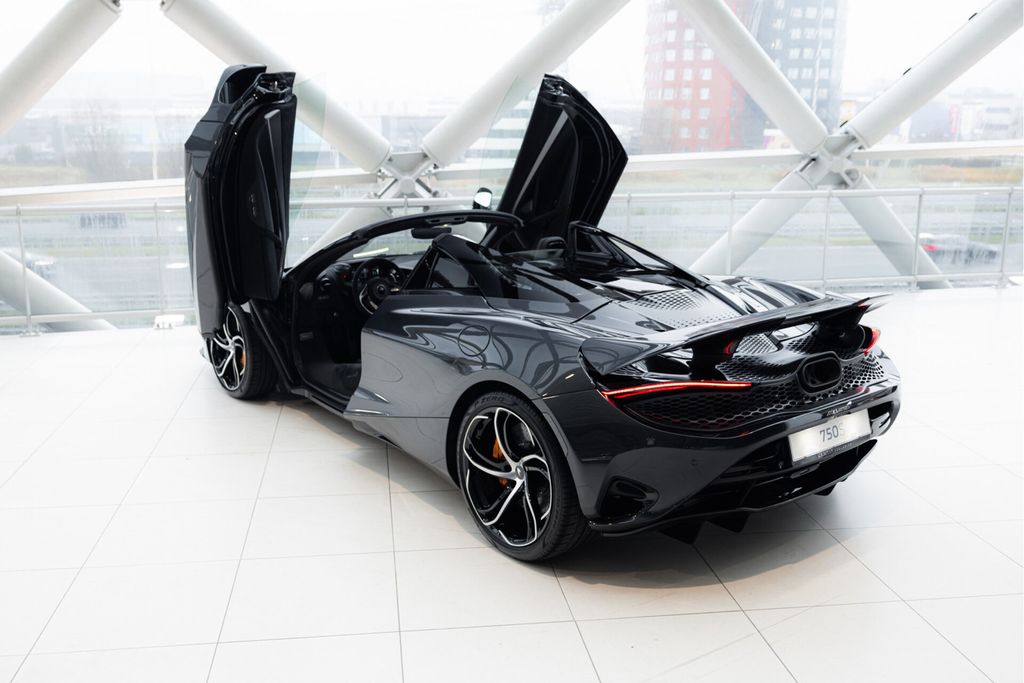 McLaren 750S