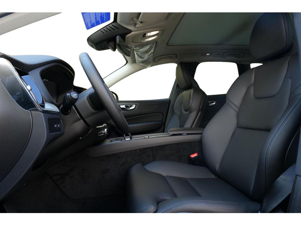 Volvo XC60 2025