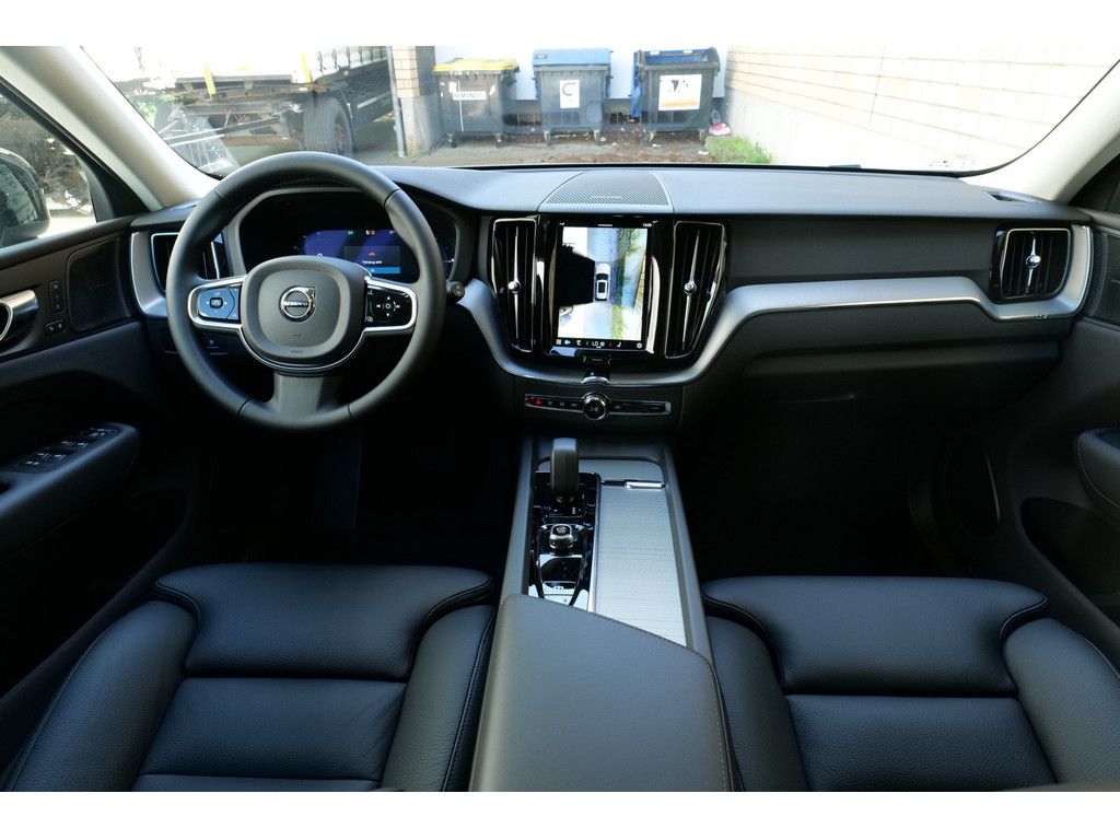 Volvo XC60 2025