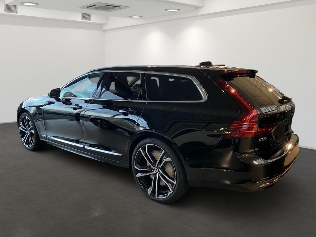 Volvo V90 2024