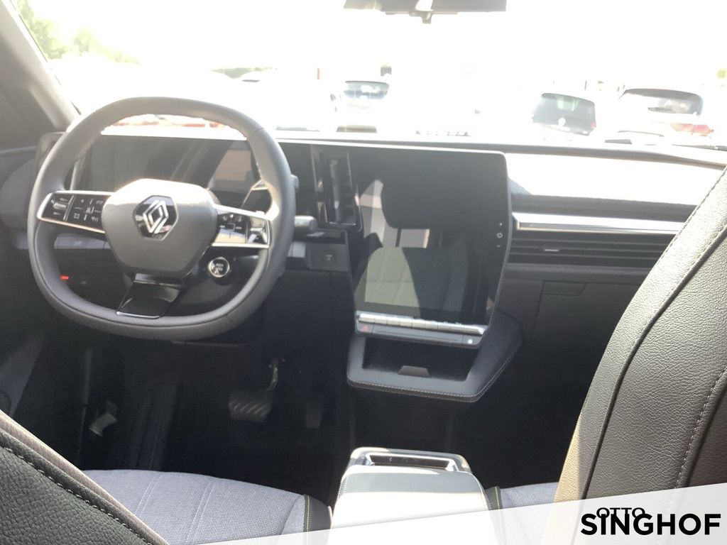 Renault Megane E-TECH 2024