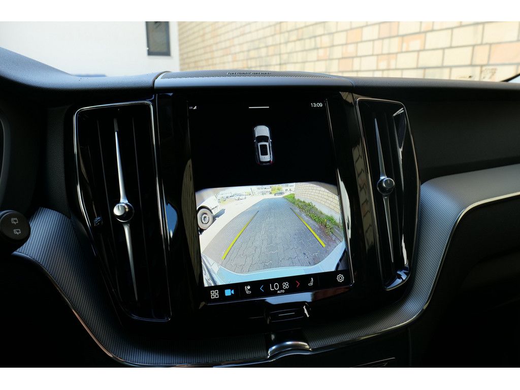 Volvo XC60 2025