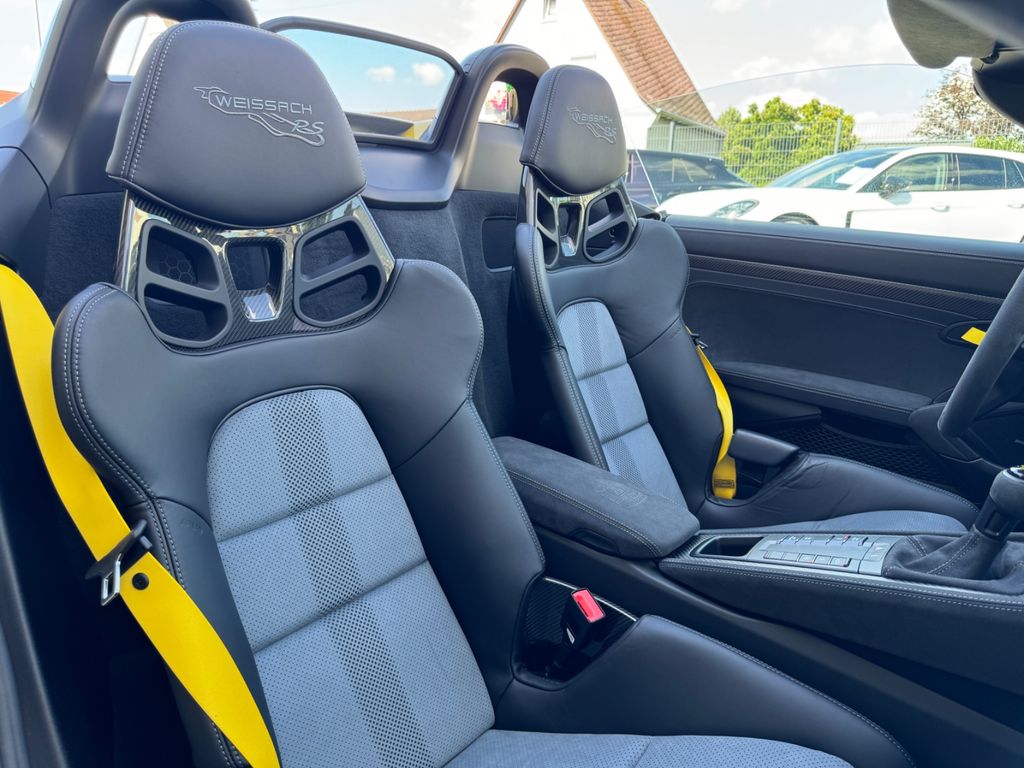 Porsche Boxster 2024